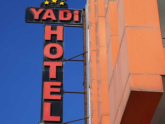 Yadi Hotel